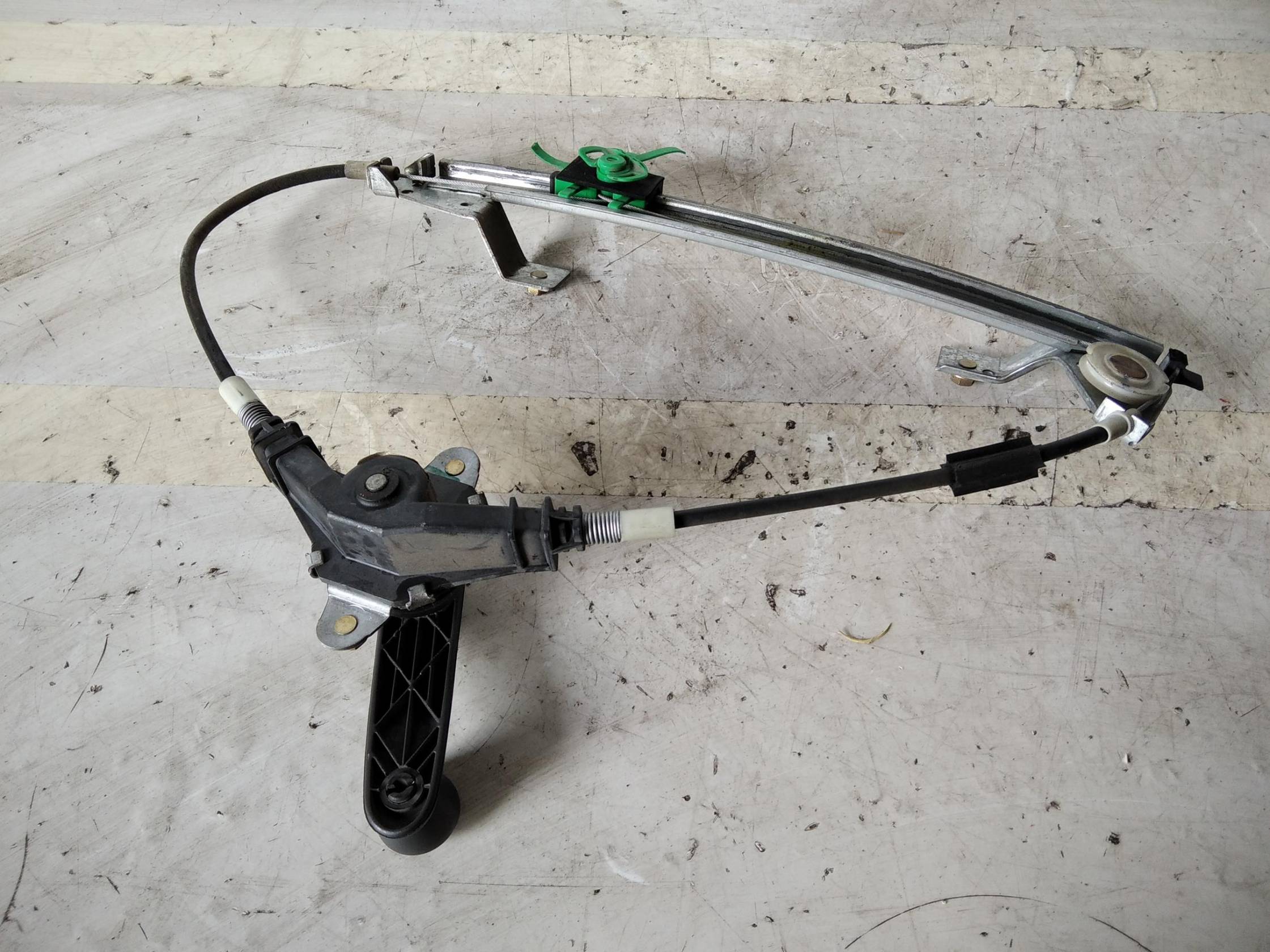 Alzacristallo porta post. dx.